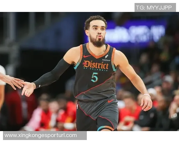 小卡特称赞泰厄斯琼斯为理想控卫其沟通能力令各队垂涎欲滴